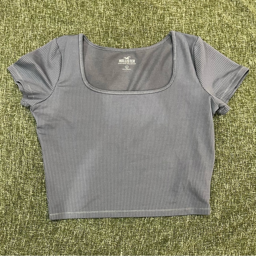 Blue/grey Hollister crop top